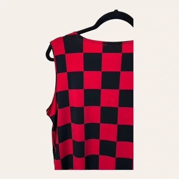 0503.‎ ZENANA SLEEVELESS TOP CHECKERED RED/BLACK IN COLOR SIZE LARGE - Picture 9 of 10